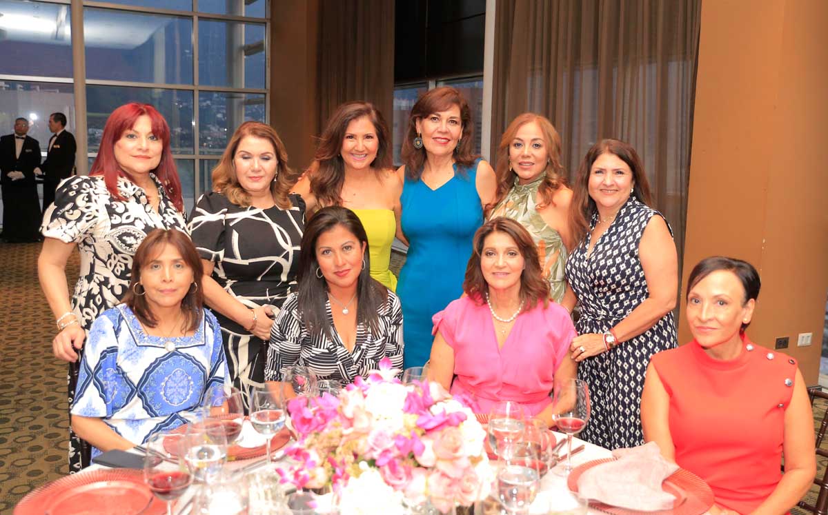 Margarita Guevara, Norma Rodríguez, Sonia Aguado, Diana Flores, Alicia Acosta, Elsa Rodríguez, Claudia Delgado, Rosario Escamilla y Myrthala Elizond