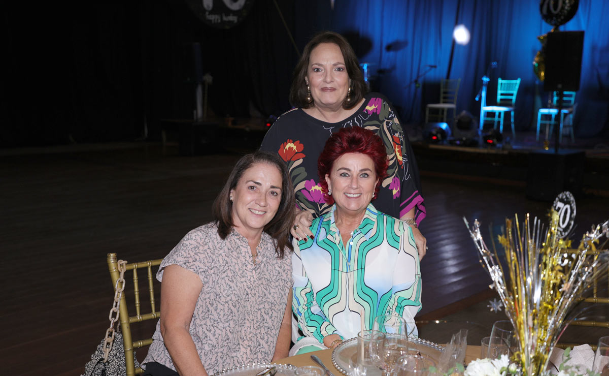 Marina, Angelina y Nena