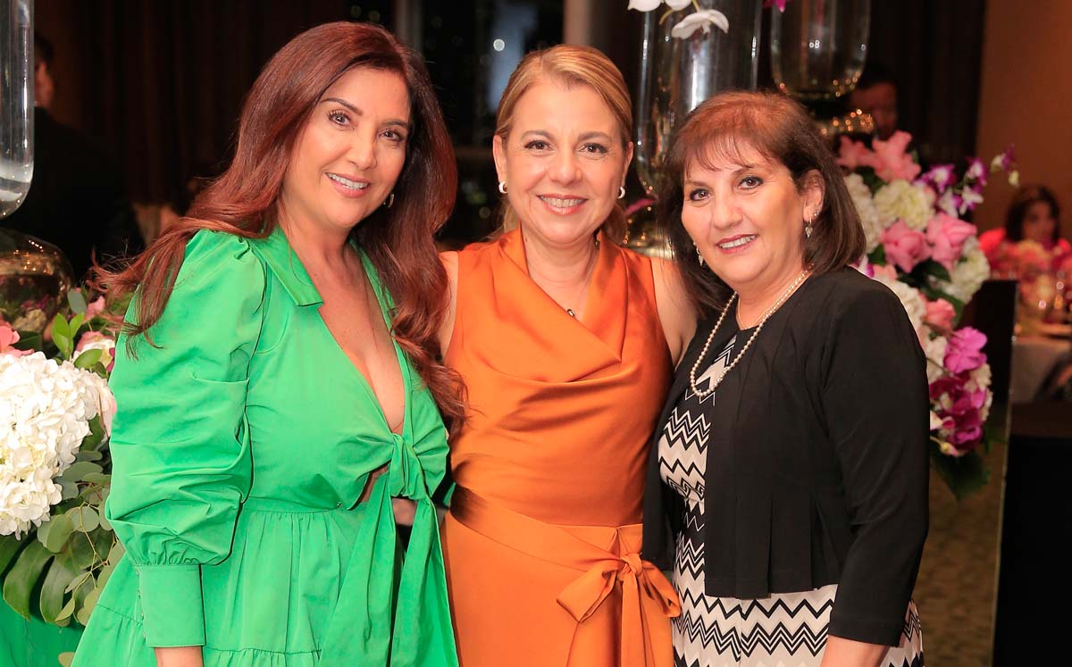 Paulina Ramos, Luz María Treviño de Diaz y Beatriz Torres