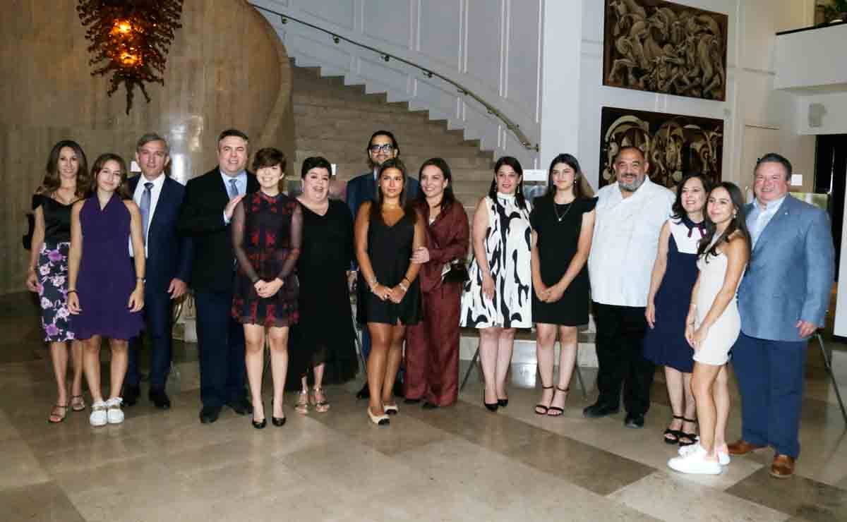 Las princesas del Casino de Monterrey con sus familiares / Fotos: Omar Valdez