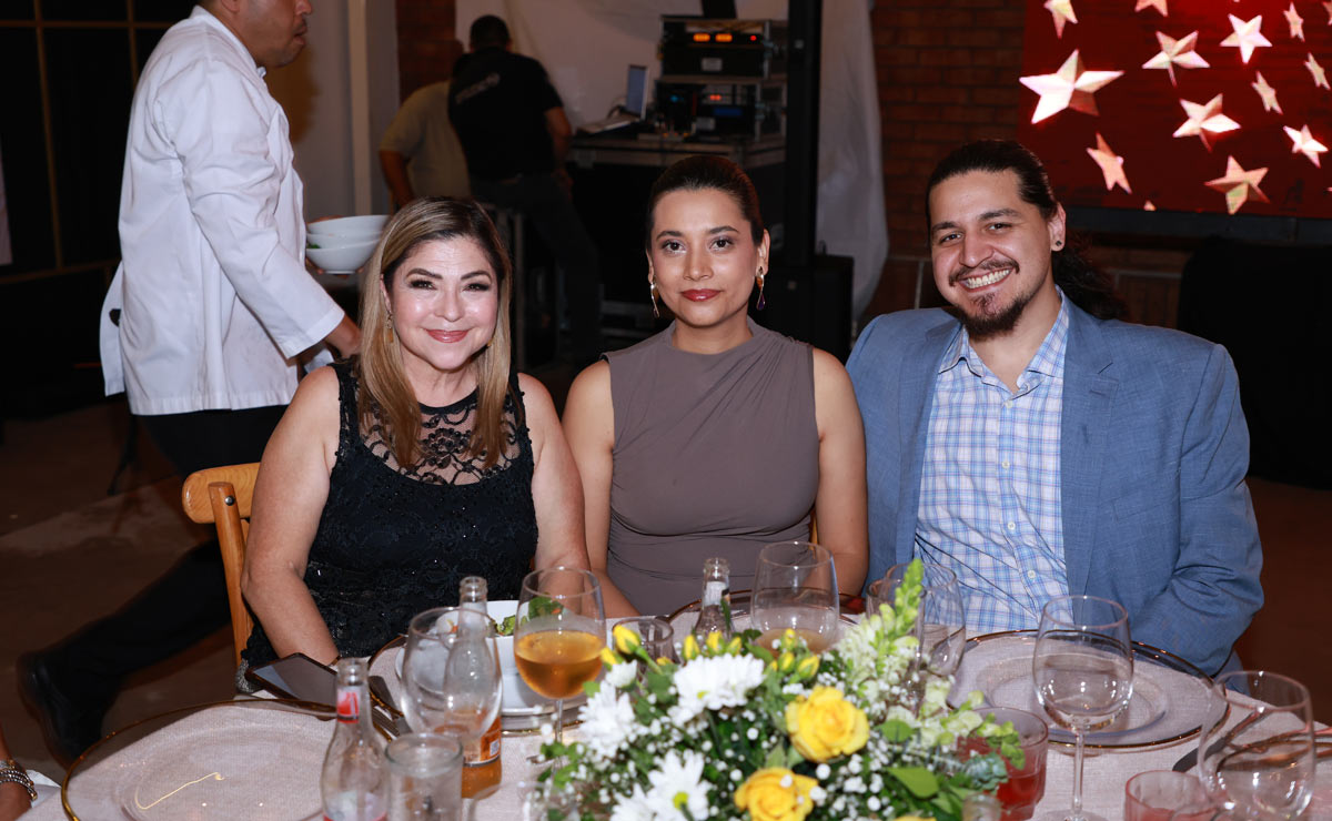 Sandra, Renata y Emilio