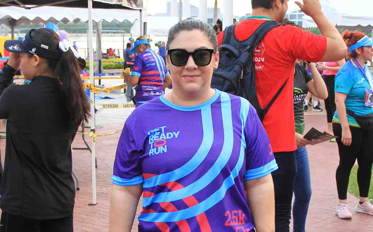 ALICIA IVETTE SIERRA disfrutó del grupo de animación y baile