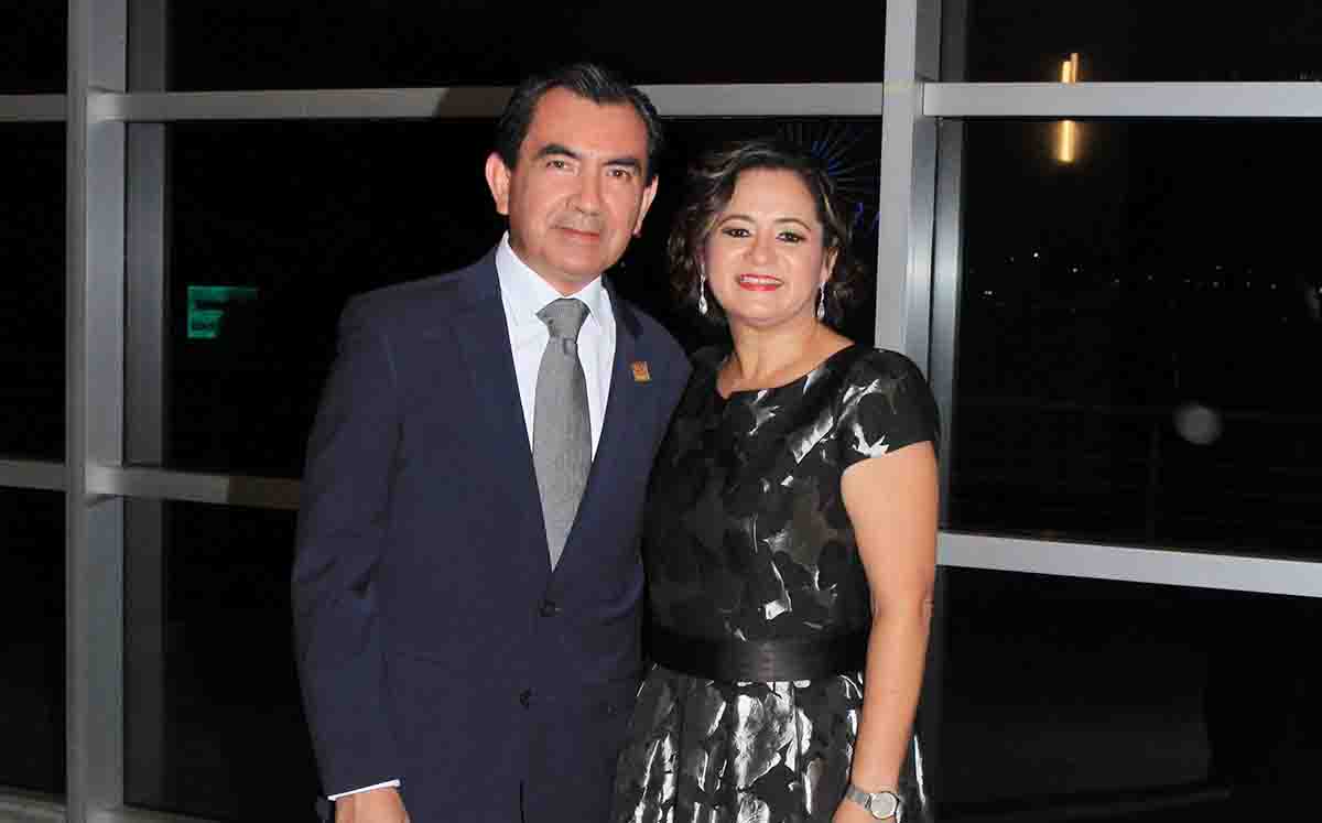 CÉSAR PONCE E IVONNE DE PONCE llegaron puntuales a la Expo Tampico