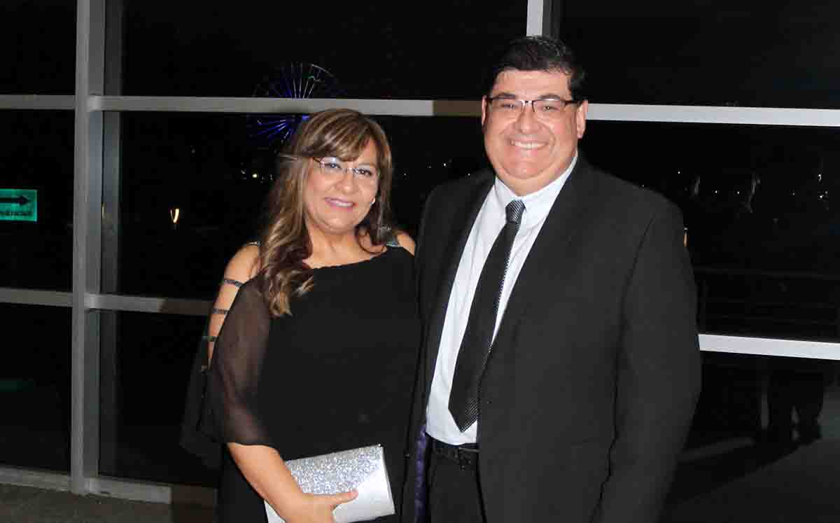 KARIME CAMARA disfruta de la decoración floral a cargo de Leonarda