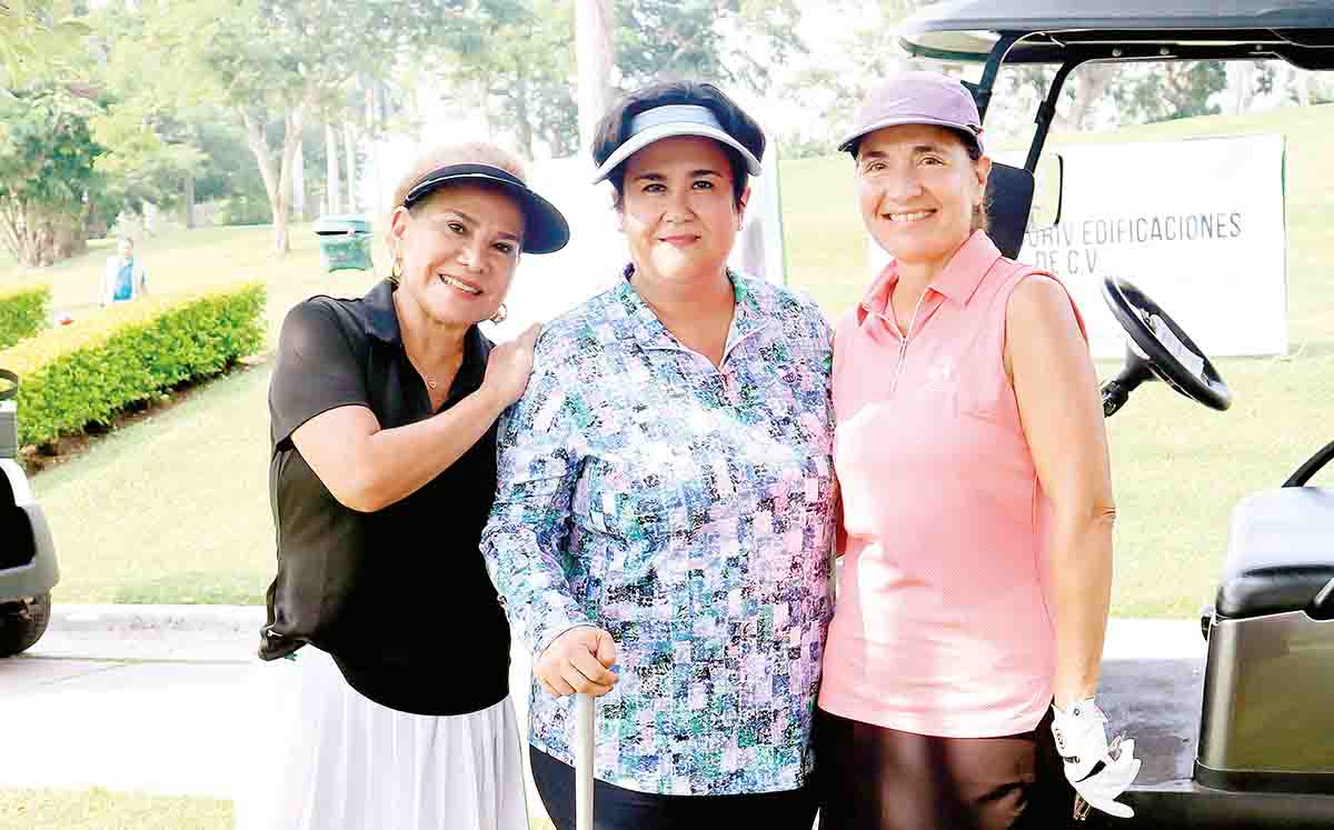 MARÍA ISABEL RIVERA, OLIVIA ROJAS Y LILI DE ESTEVE