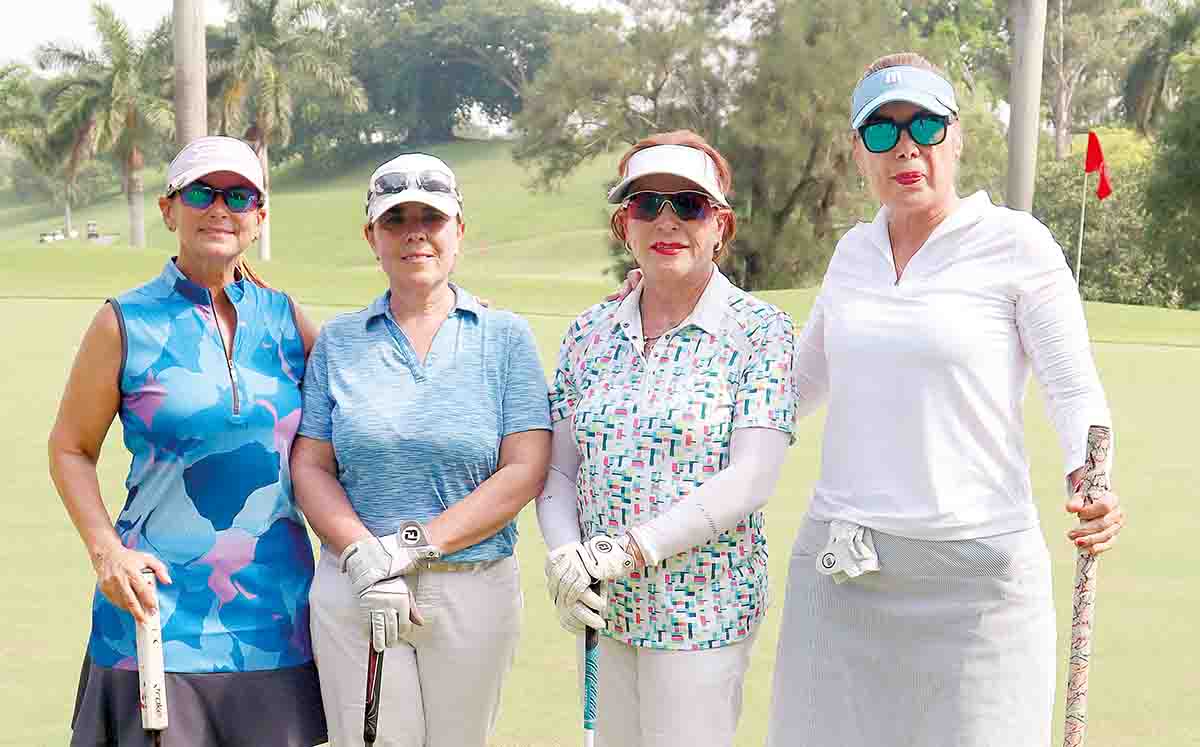 SILVIA CORRIPIO, MARIANELA CALANDA, GABY ROBLETO Y ROSA ELOINA MORALES se divirtieron en el XXIII Torneo Anual Femenil de Golf
