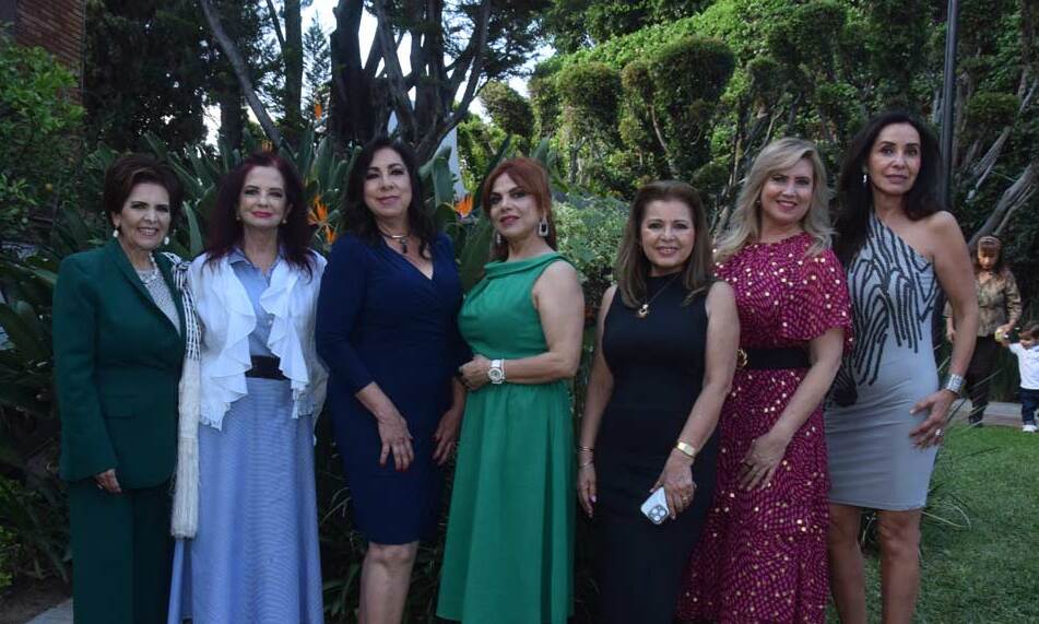 Liz Vargas, Olga Padilla, Laura Torres, Chela Abdo, Lorena Manríquez, Coco Romero y Martha Torres