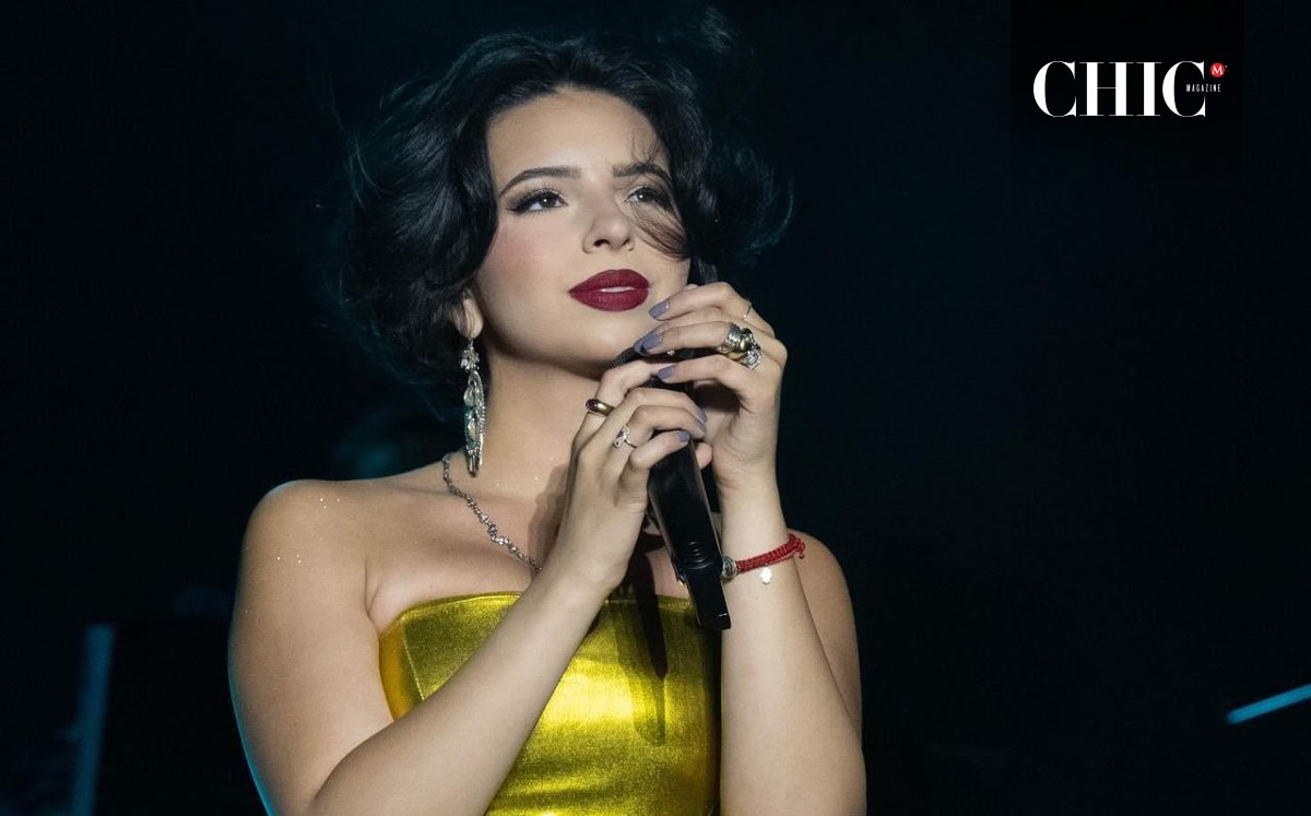 Ángela Aguilar se compara con diosa griega y desata críticas (Facebook)