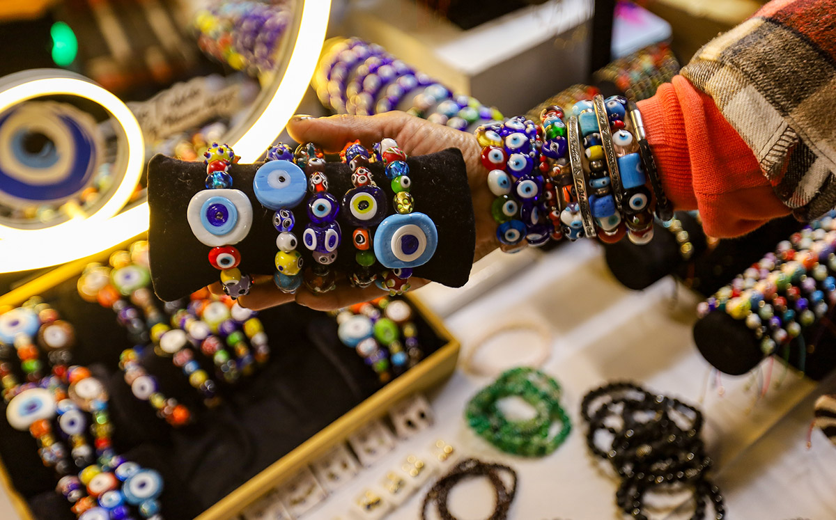 Maceki Bazar  (Edgar Segura / Braulio García)