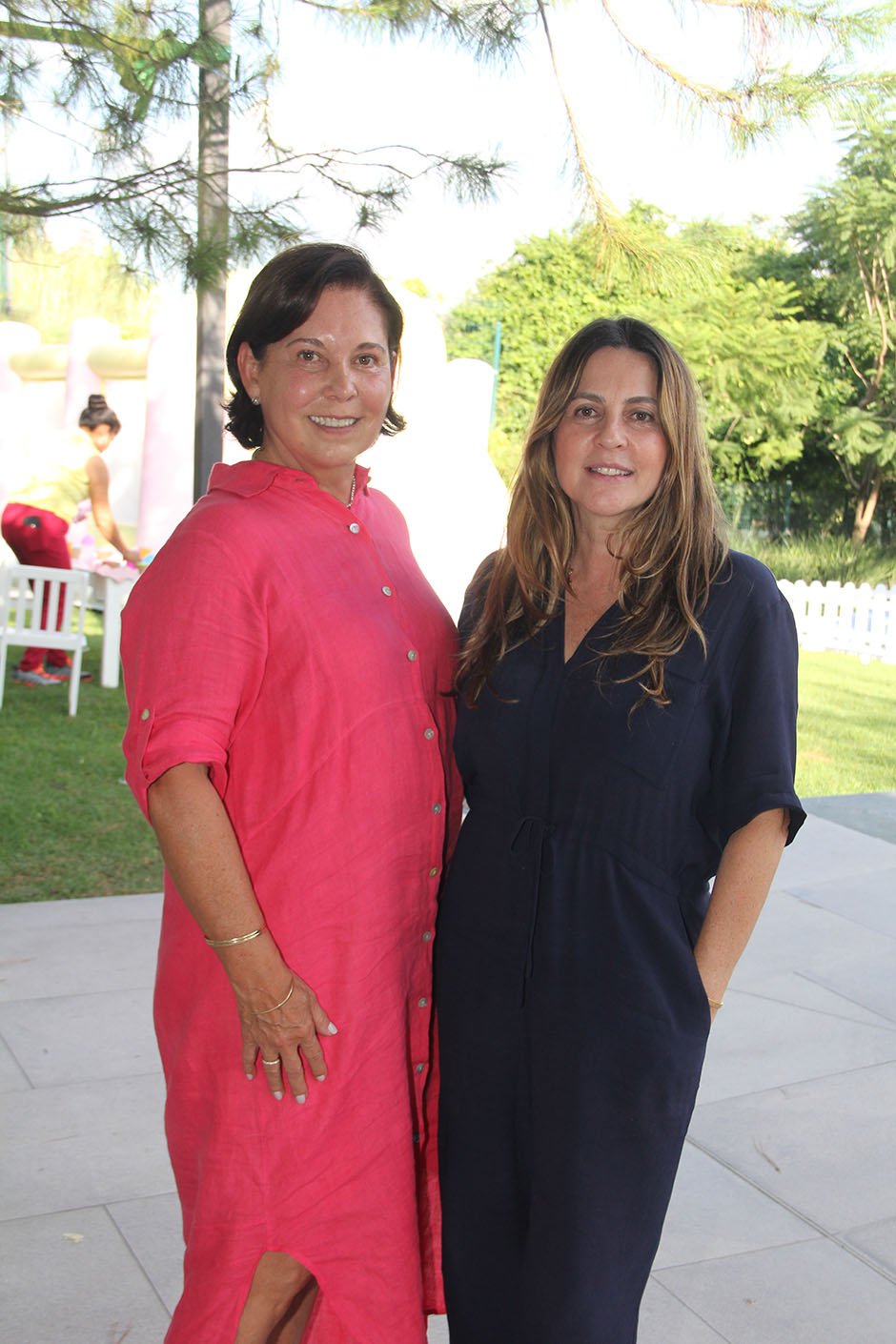 María Pérez Morett y Martha Alcalá.