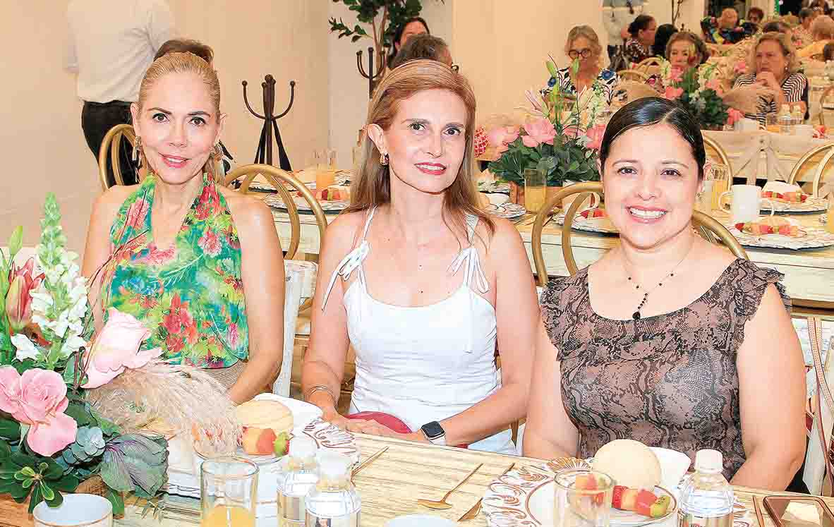 TERE BLAKE, KARLA TRUJILLO Y GRISELDA SAN ROMÁN estuvieron presentes en la pasarela de Punto Roma