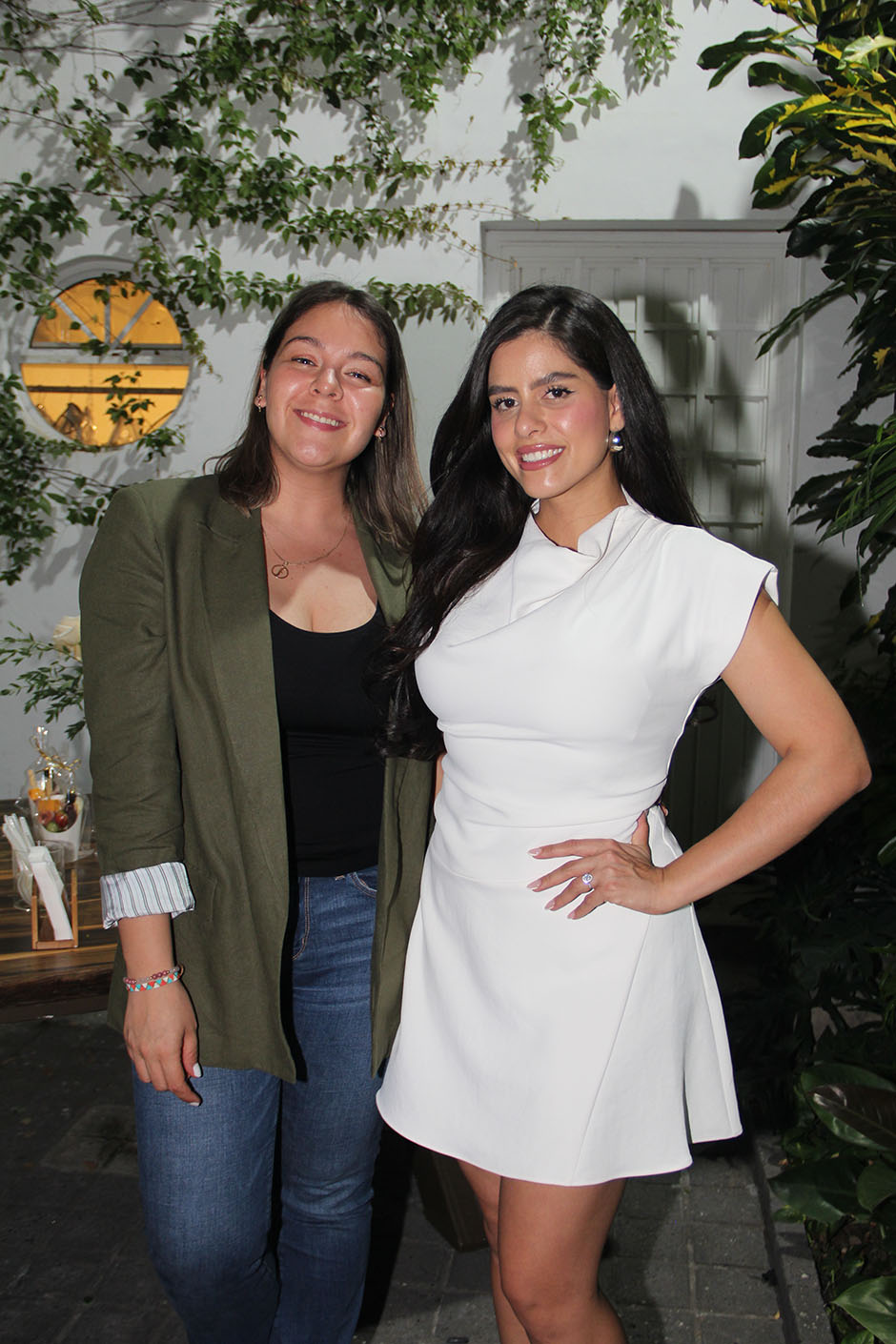 Abril Olmos y Zayra Camacho
