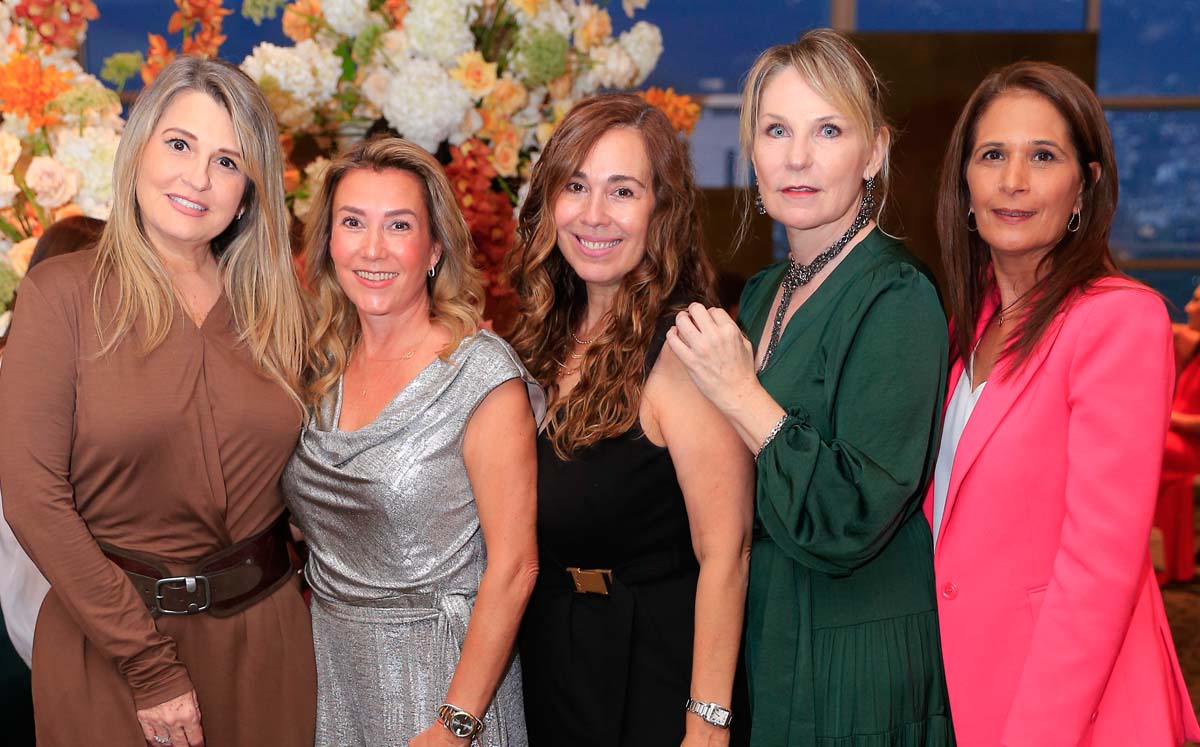 Ale Sáenz, Magda Erhard, Sonia Scott, Adriana Ibarra y Gris Martinez