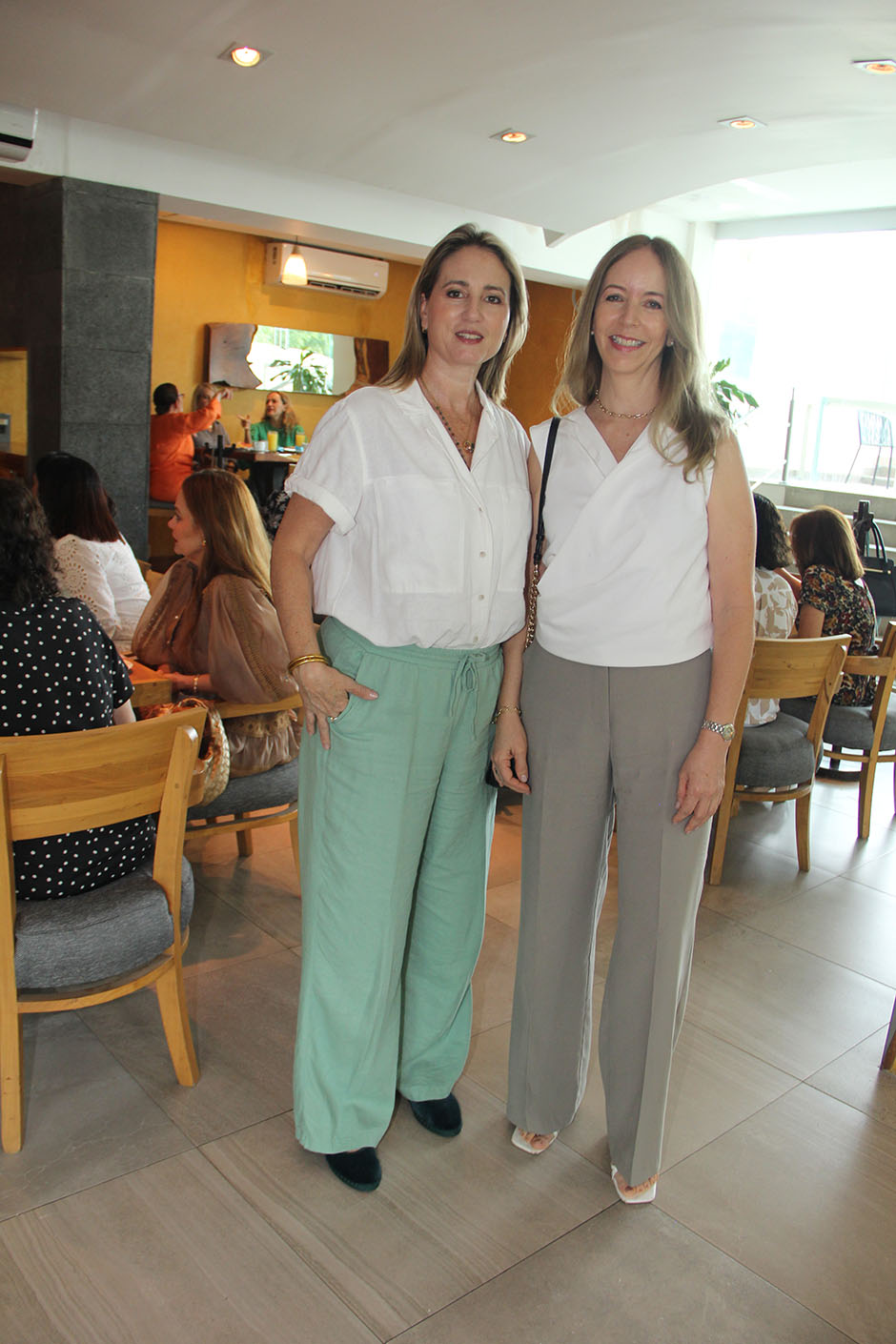 Diana Carrandi y Emma Aramburu.