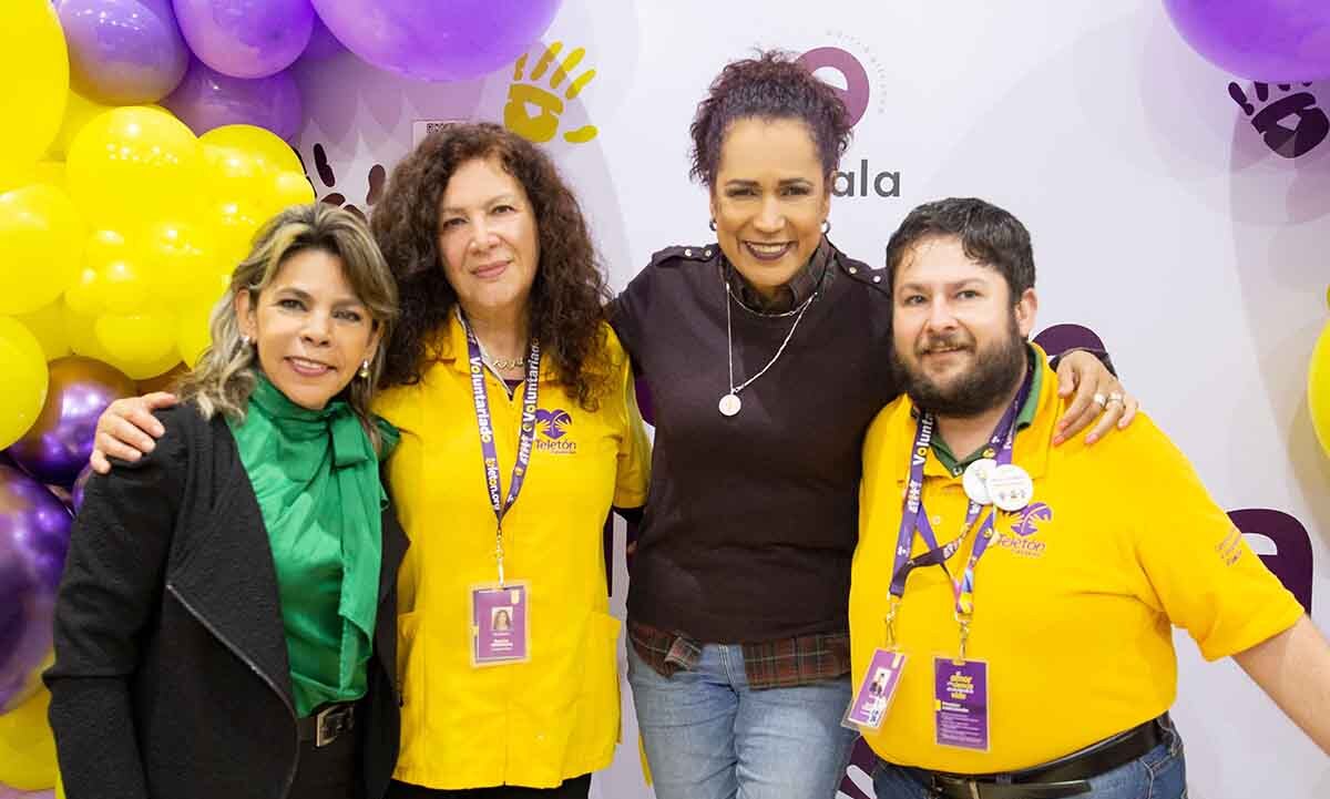 Tina Manino, Paty Porras, Angélica Toledo y Toño Limón