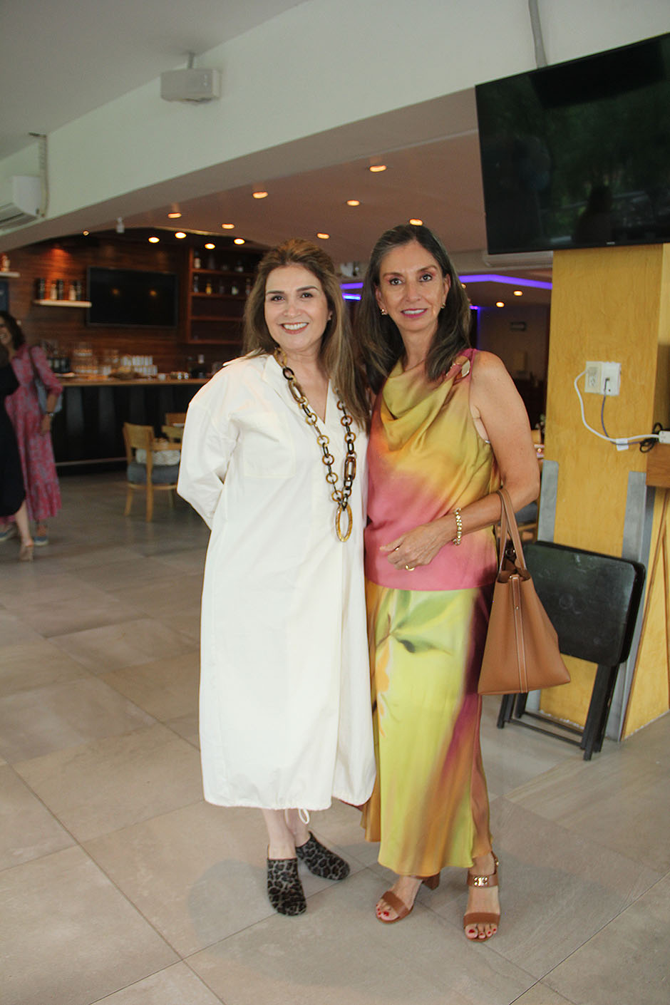 Ivonne Gallegos y Marili Mojica