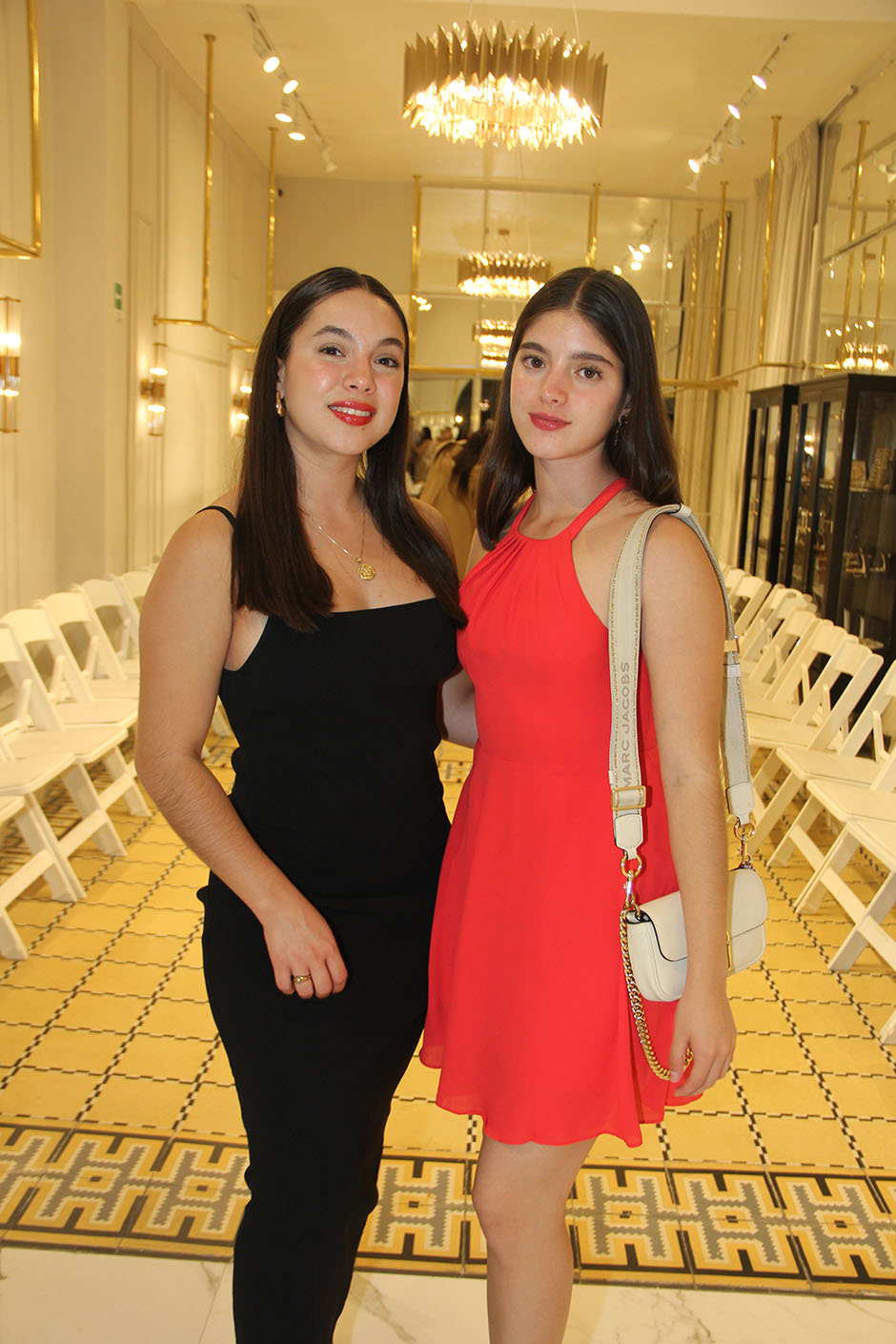 Ivonne Medina y Mónica Medina