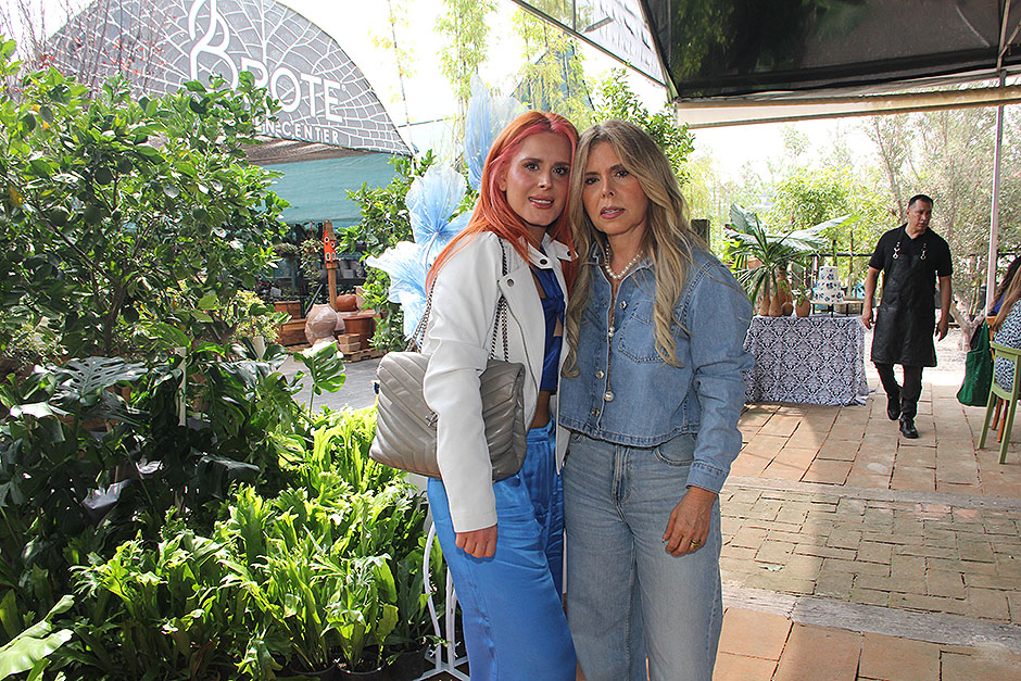 Lezly Orozco y Pilar Silva