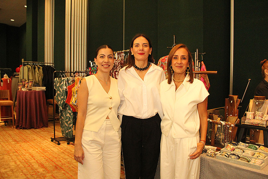 Michelle Becerra, Arlette Chapoy y Maye Villa de Lemus.