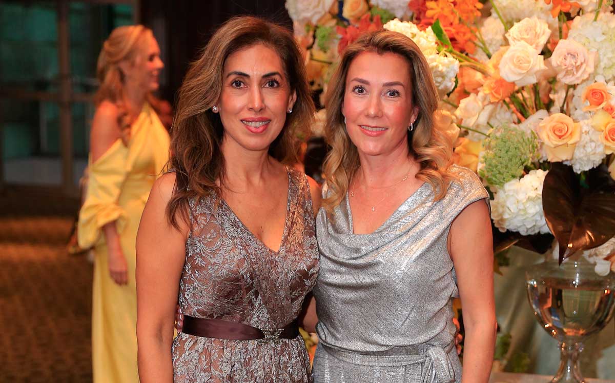 Nena Candanedo y Magda Erhard