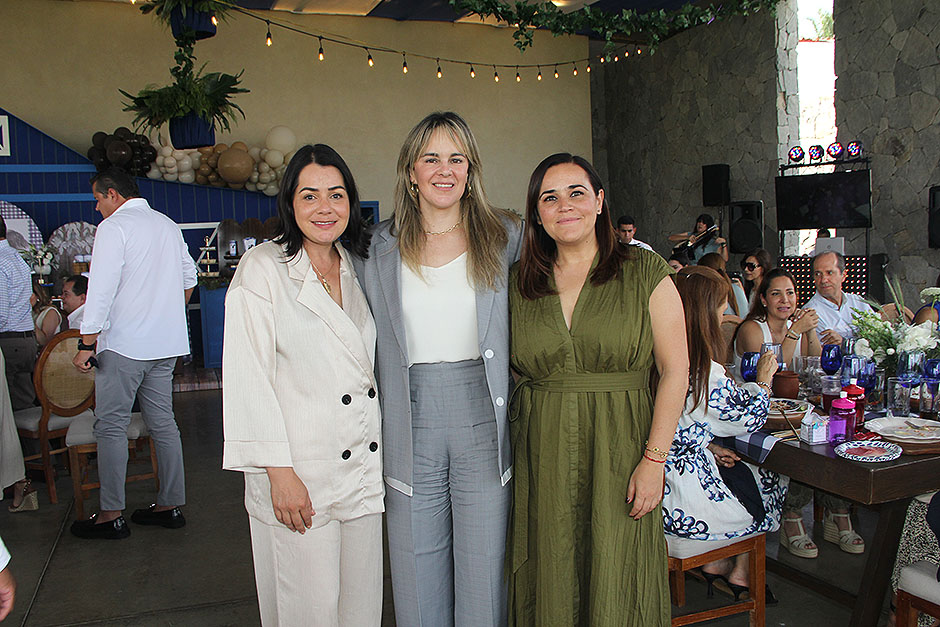 Paulina Corella, Liz Ramírez y Rebeca Corella