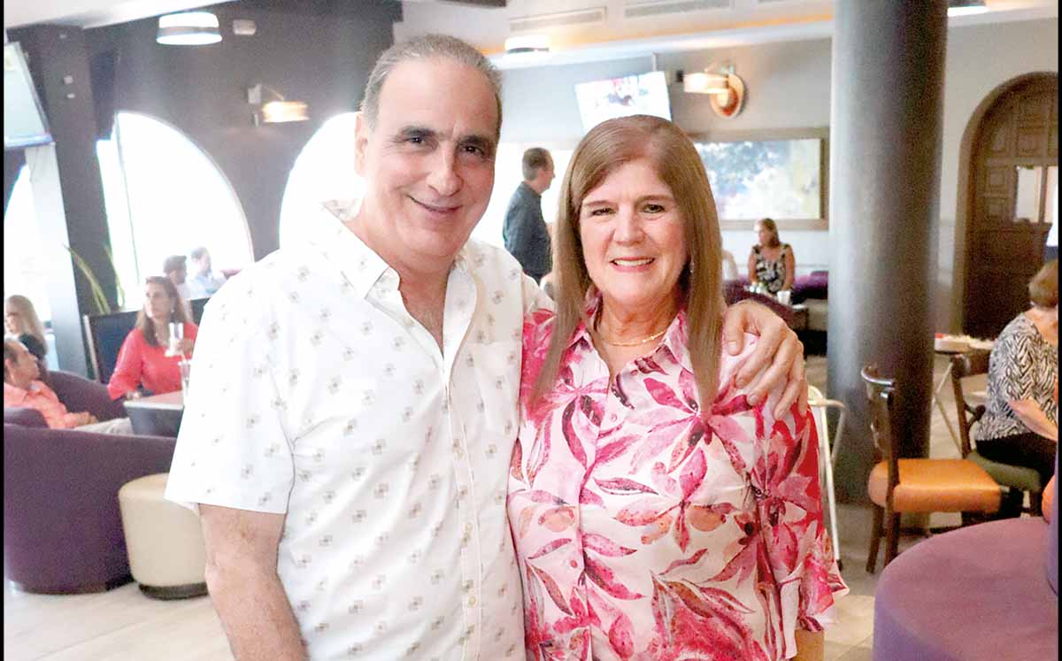 JOSÉ ELIZONDO Y SANDRA NUÑEZ DE CACERES celebraron los 75 años de Sandra Tamez
