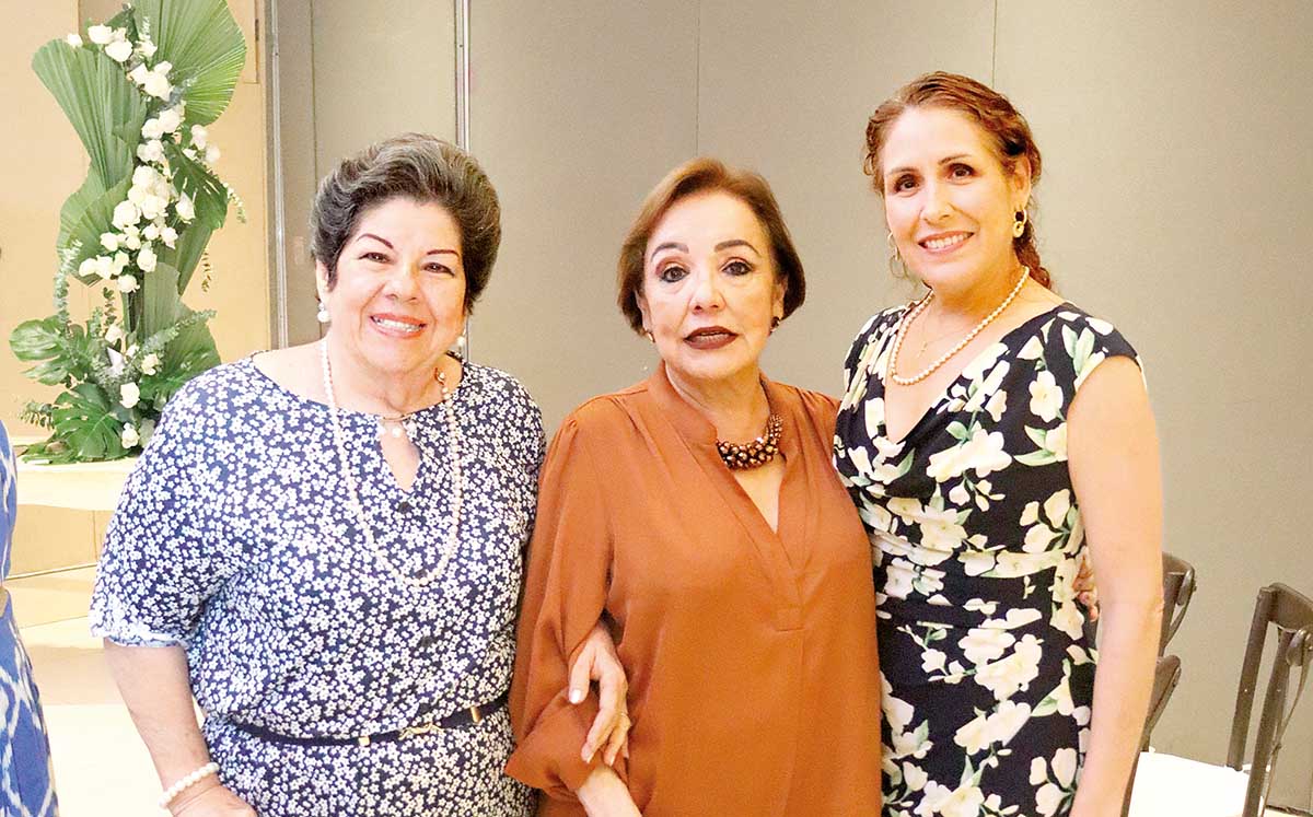 MARUCA GARCÍA, MORE CASTILLO Y SARA GARZA llegaron puntuales al festejo