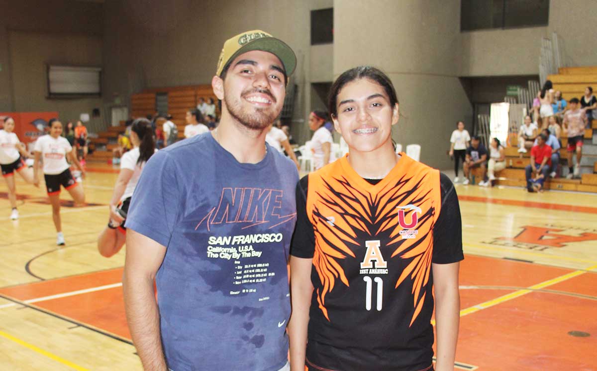 ÓSCAR RODRÍGUEZ Y KARIME RODRÍGUEZ nos regalaron sus mejores sonrisas en la semana de los leones