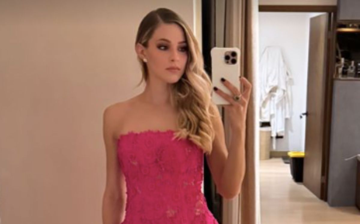 Mariana Rodríguez con el vestido que usó en la boda de Caty García (Instagram)