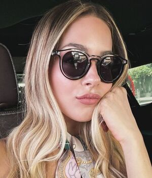 Mariana Rodríguez luce rejuvenecida en la boda de la hermana de Samuel García (Instagram)