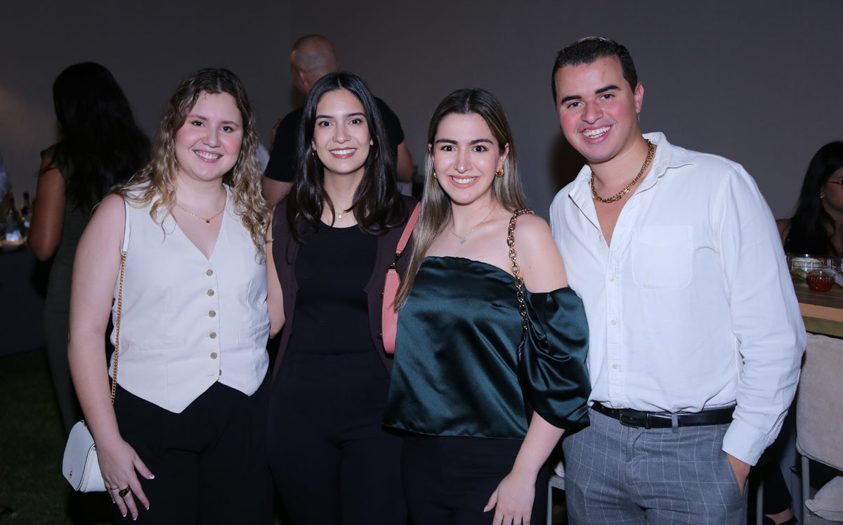Ana Cris, Isabel, Eugenia y Flavio