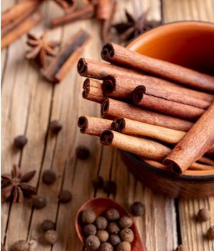 Ritual con azúcar y canela para atraer la riqueza en 7 días (Foto: Freepik)