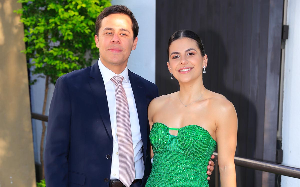 Arturo Aramburu y Balbina de la Garza
