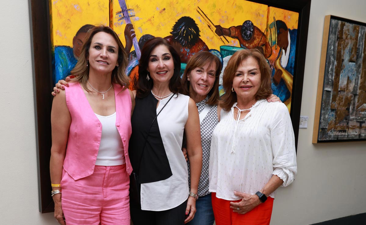 Claudia, Mónica, Mónica y Laura