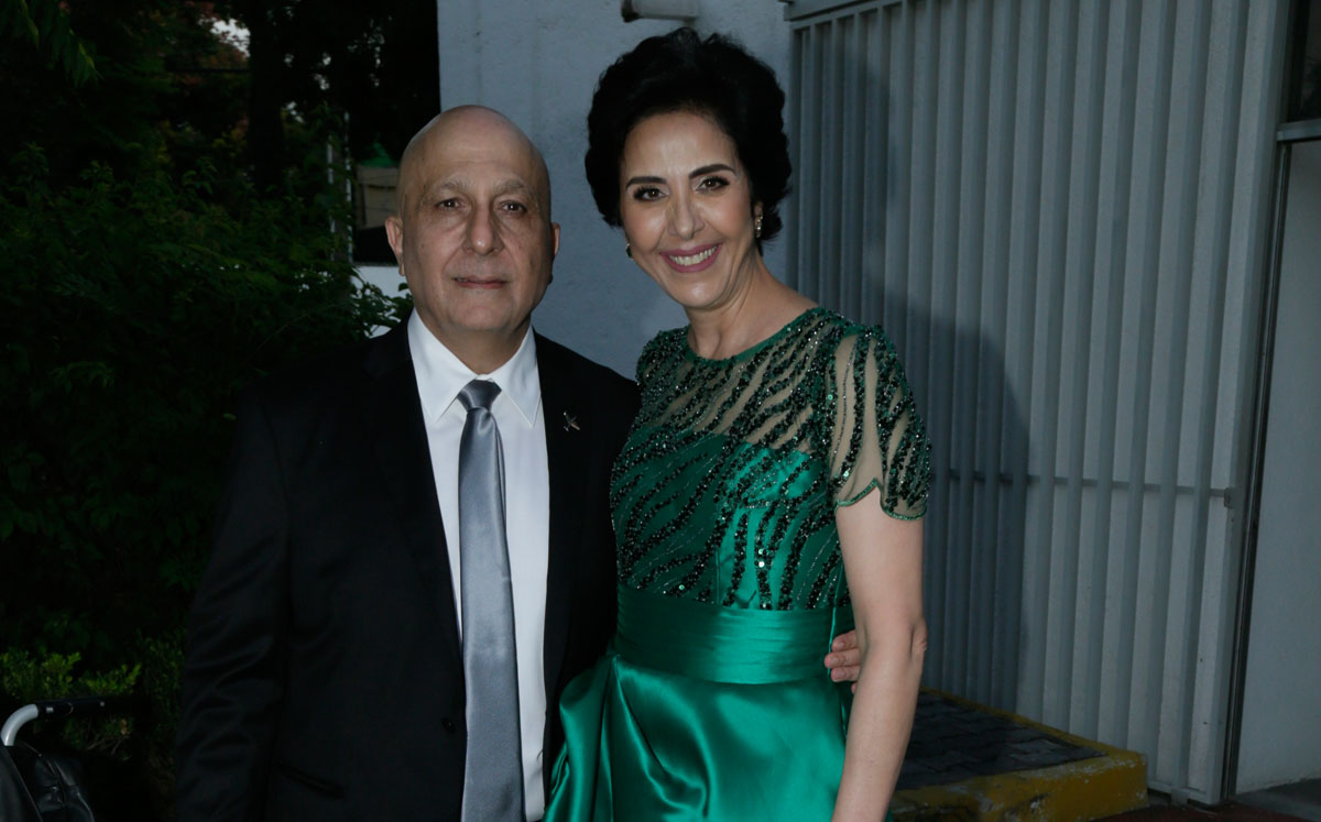 PAPÁS DE LA NOVIA. Antonio Letayf Rafful  y Mónica Assad de Letayf