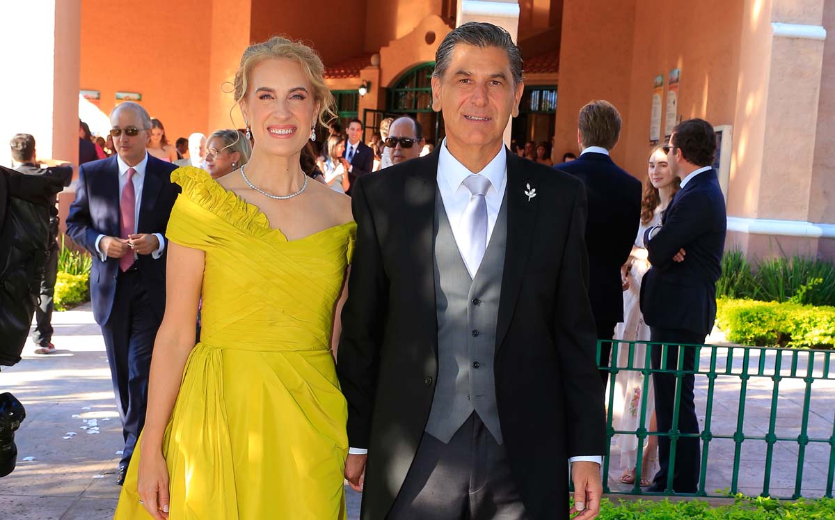 PAPÁS DE LA NOVIA. Letizia Morales de Treviño y Gonzalo Treviño Sada