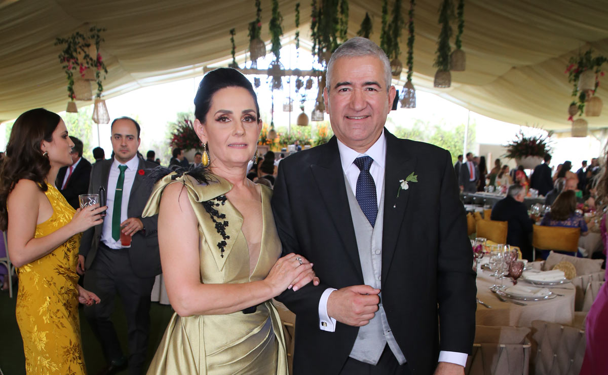 Papás de la novia. Rosa Martha y Nicolás