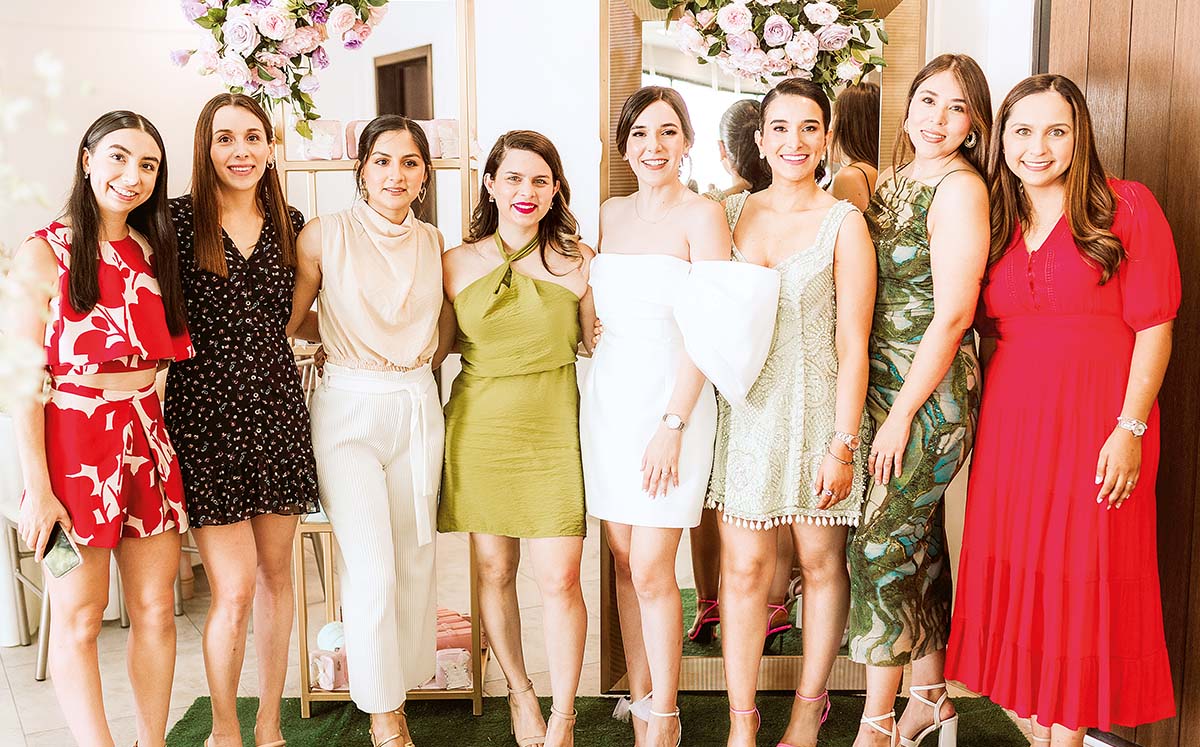 LUCAMEN GUAJARDO, ALEXIA GALVÁN, MICHELLE SOBERÓN, ARALY MARTÍNEZ, ALEJANDRA ACUÑA, FERNANDA ACUÑA, KAREN HINOJOSA Y DIANA GUAJARDO felices