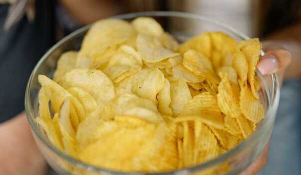 Marcas de papitas con exceso de sodio según la Profeco. (Foto: Pexels).