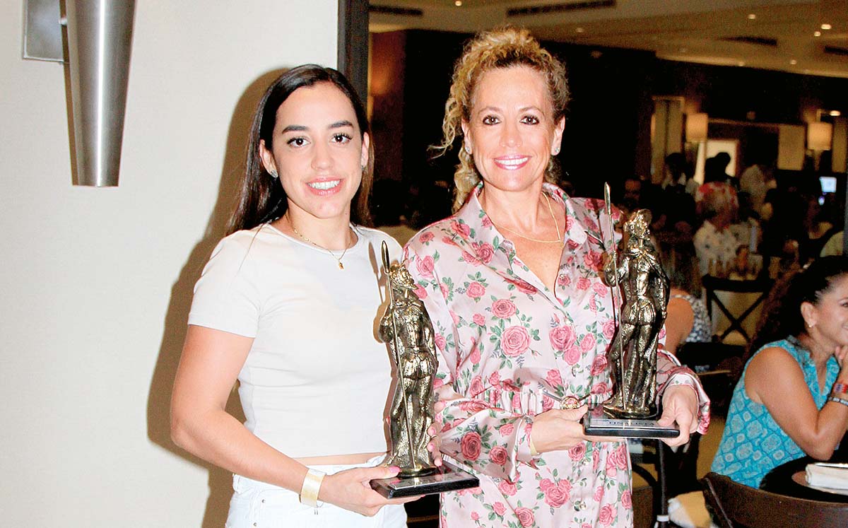 ARANTXA VALDEZ Y MARILÚ CEJA mostraron su mejor actitud deportiva durante el torneo