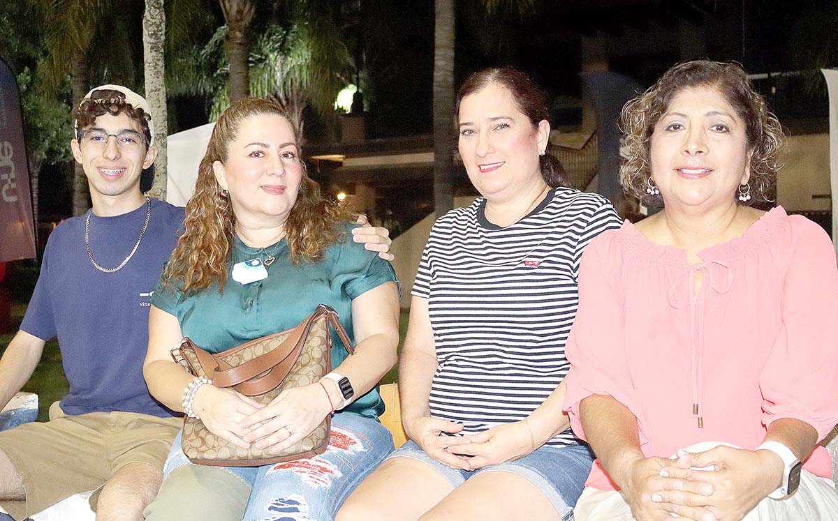 SERGIO ENRIQUE LARIA, VANESSA COURET, VERÓNICA MONTIEL Y ESTHER RAMÍREZ nos regalaron sus mejores sonrisas