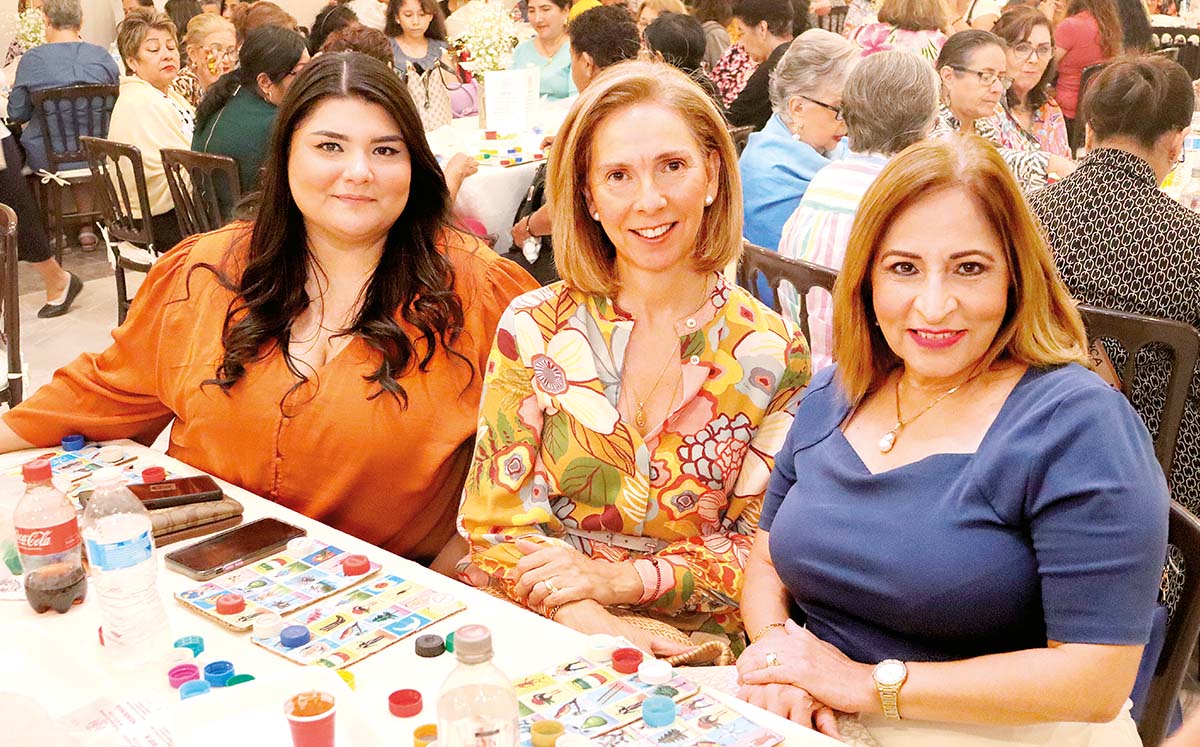 Asistencia llegaron puntuales para jugar lotería
