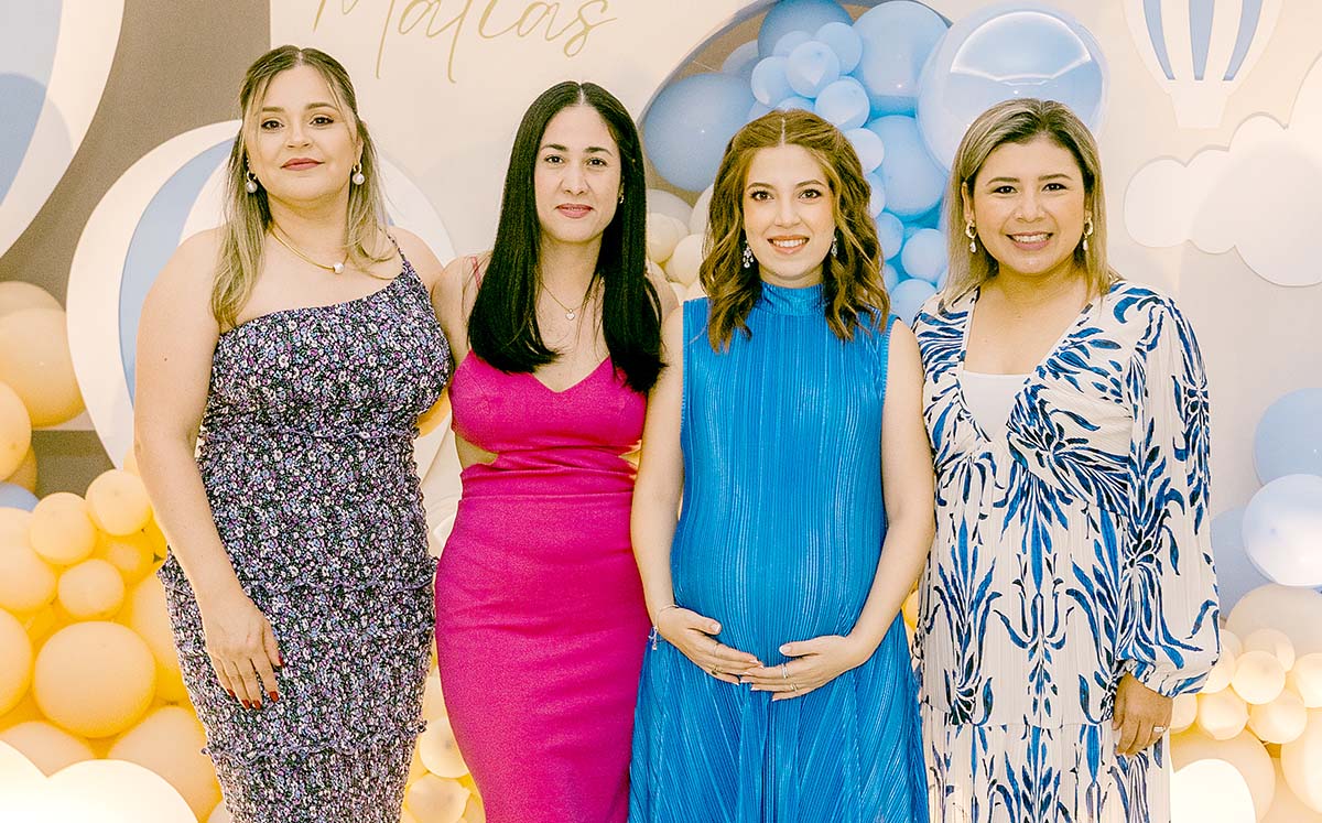 ANA LILIA DE LA FUENTE, CAROLINA CAMARILLO MARIANGELA DE ILLOLDI Y KARLA GALAVIZ