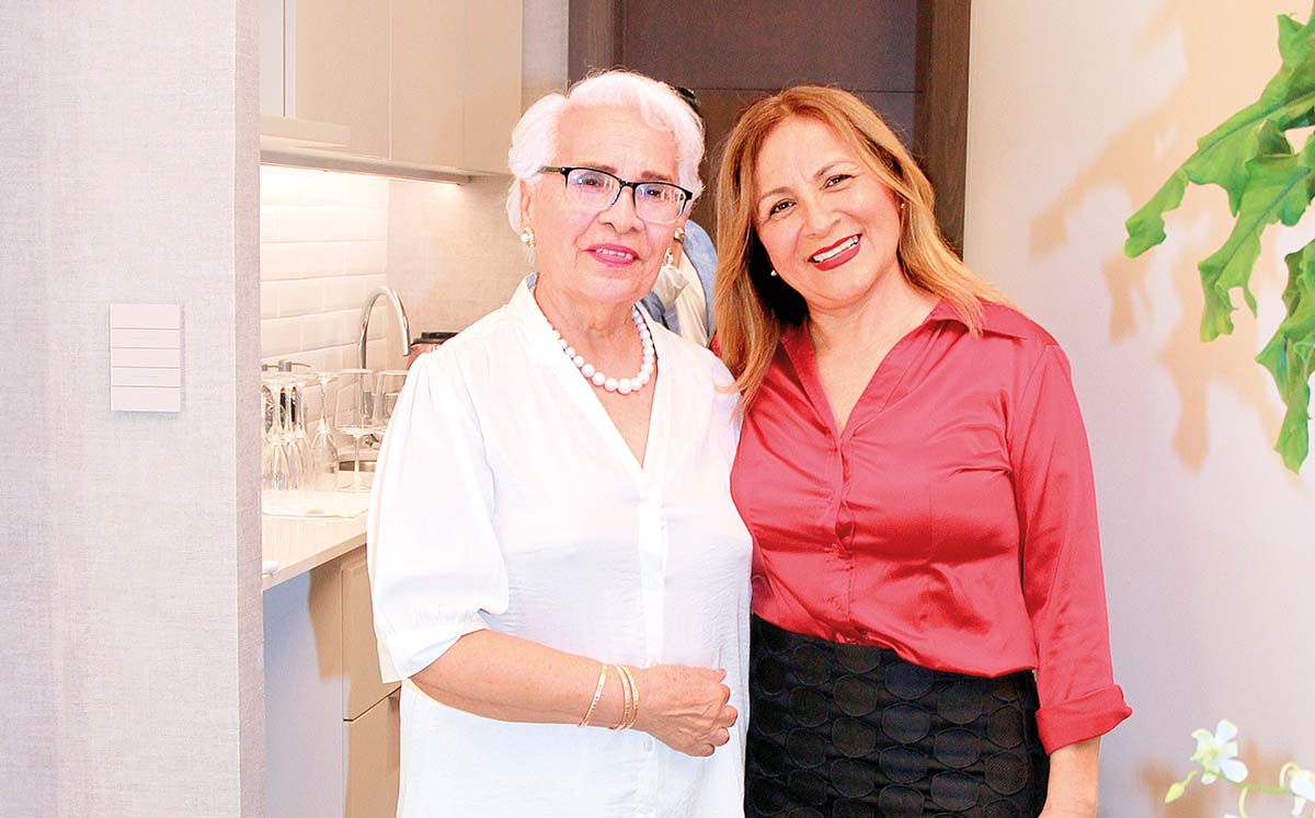 DORA LUZ ENRÍQUEZ Y LYLA BANDA orgullosas de Doris en este nuevo éxito