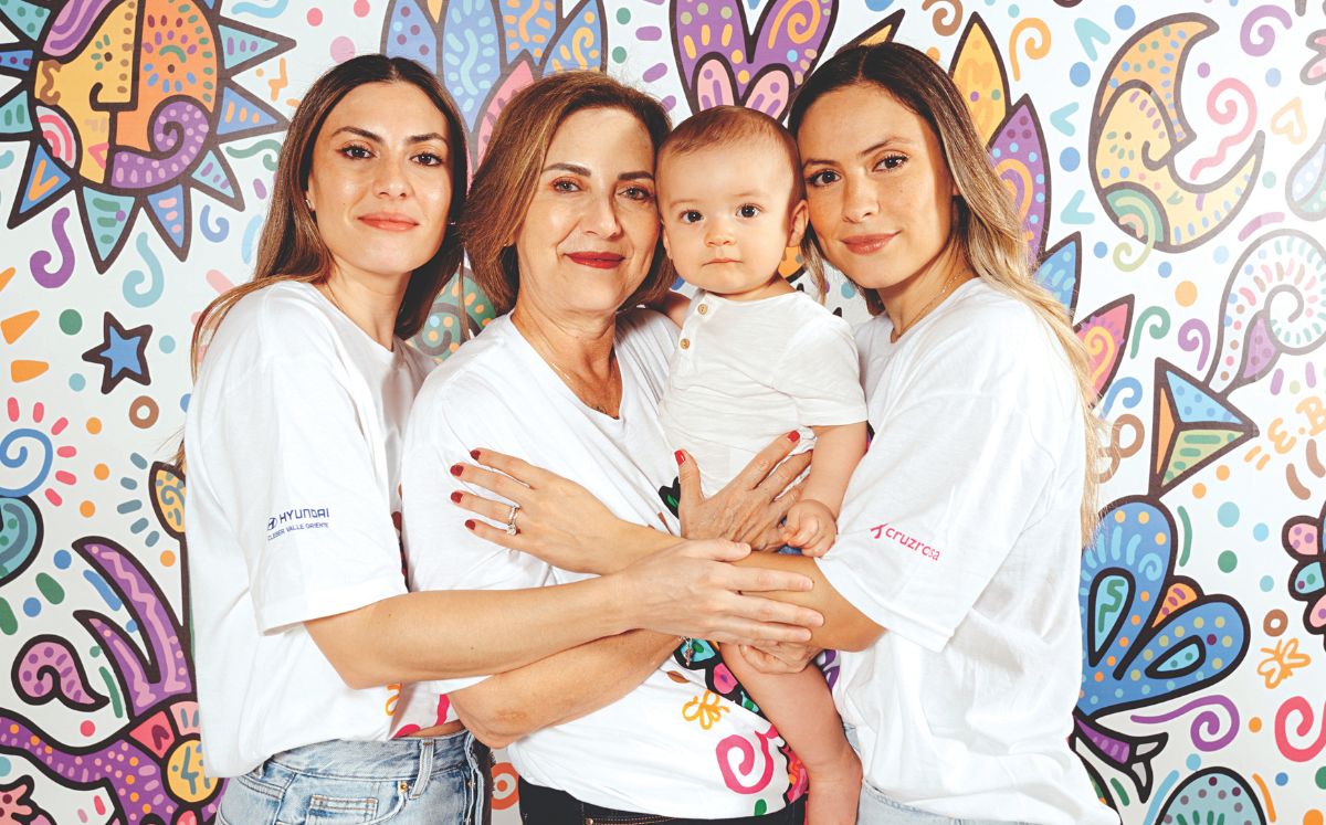 Evelyn Alcaraz, Evelyn Flores, Leonardo Castillo y Cecy Alcaraz / Foto: Pato Elizondo Photo