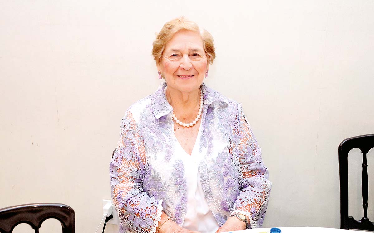 NORINEY DE LA GARZA disfrutó de la gran lotería de la UFCM