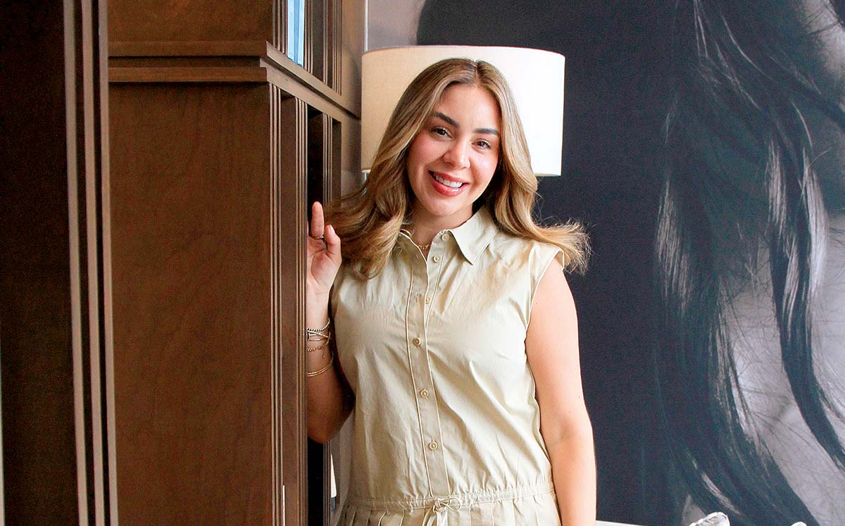 NORITA IZAGUIRRE estuvo presente en la inauguración de R-Hair