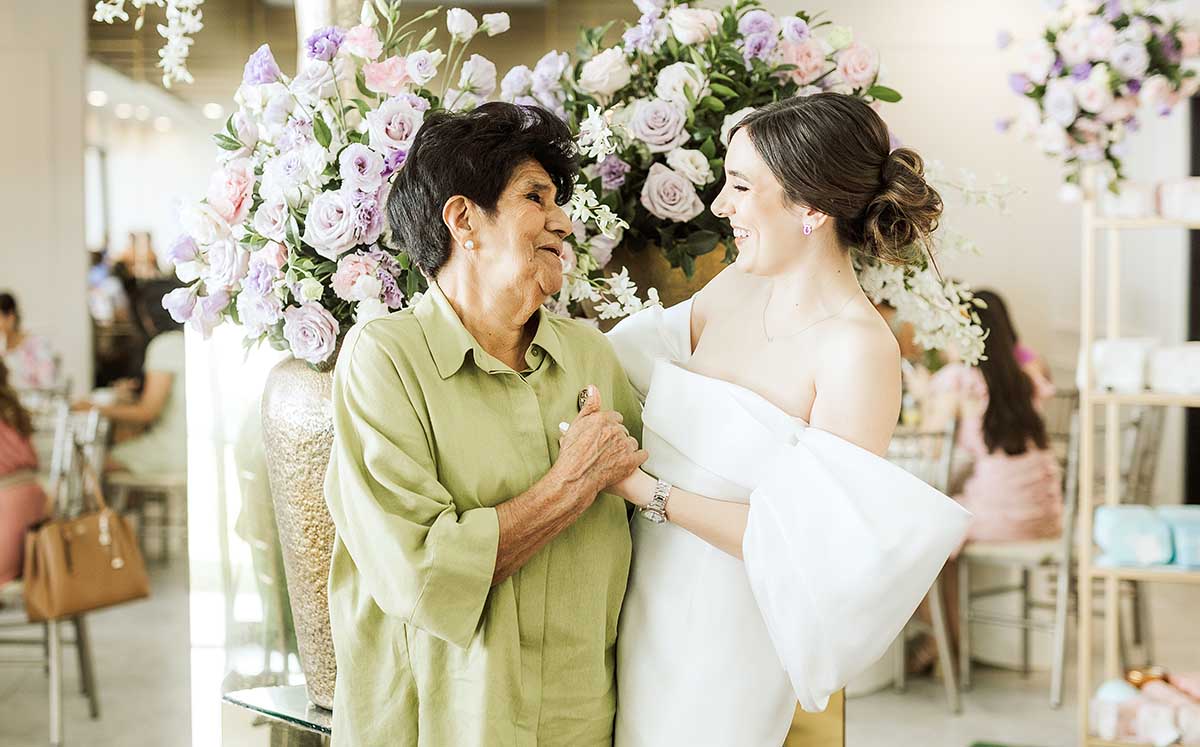 ALEJANDRA MARTÍNEZ junto a ALEJANDRA ACUÑA