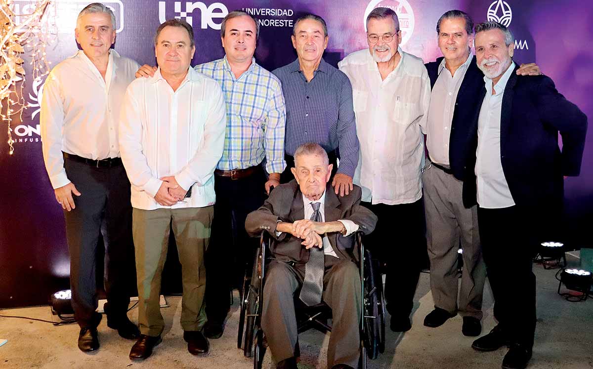JOSÉ ALBERTO SALAZAR, ALEJANDRO SALAZAR ,FRANCISCO AZCÁRRAGA, FERNANDO SALAZAR, JAVIER CARDIN, GUILLERMO MENÉNDEZ, RAÚL CARDIN Y FERNANDO SALAZAR