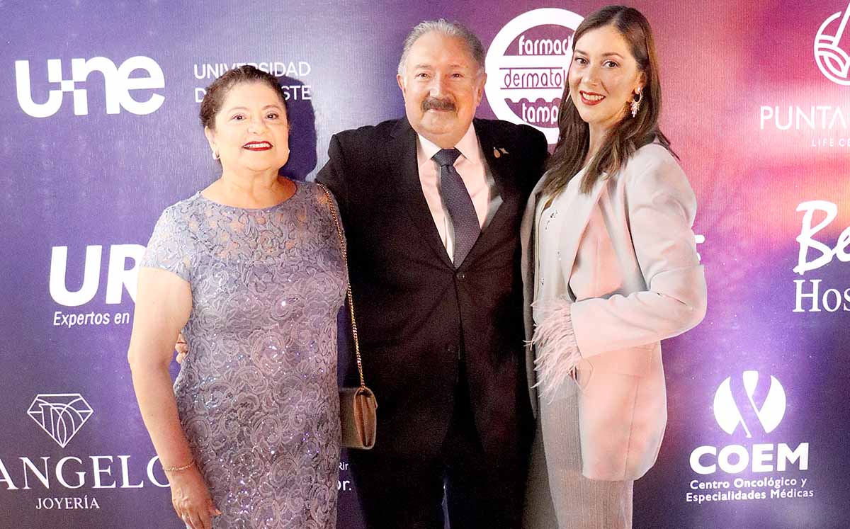MARIA CELIA DE VEGA, JOSE MANUEL ALEJANDRO VEGA Y MARICEL VEGA llegaron con sus mejores outfits a Central Andalina